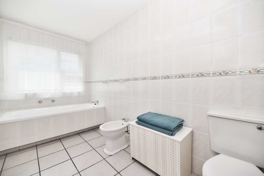 7 Bedroom Property for Sale in Hermanus Heights Western Cape